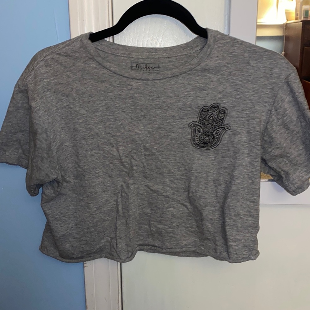 Cropped graphic tee